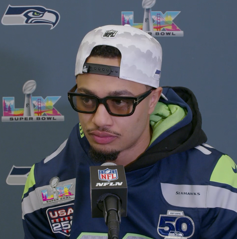 HawkMania tweet media