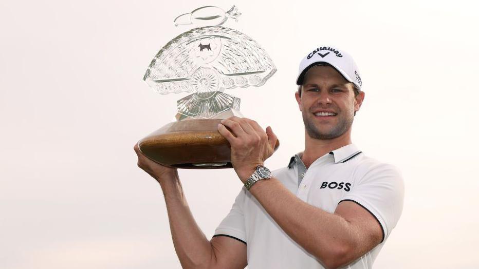 The PGA Tour is in Arizona this week for the WM Phoenix Open at TPC Scottsdale (Stadium Course).

The WM Phoenix Open is the most-attended golf event in the world. Drawing more than 700,000 fans for the week, with Saturday crowds often exceeding 200,000.