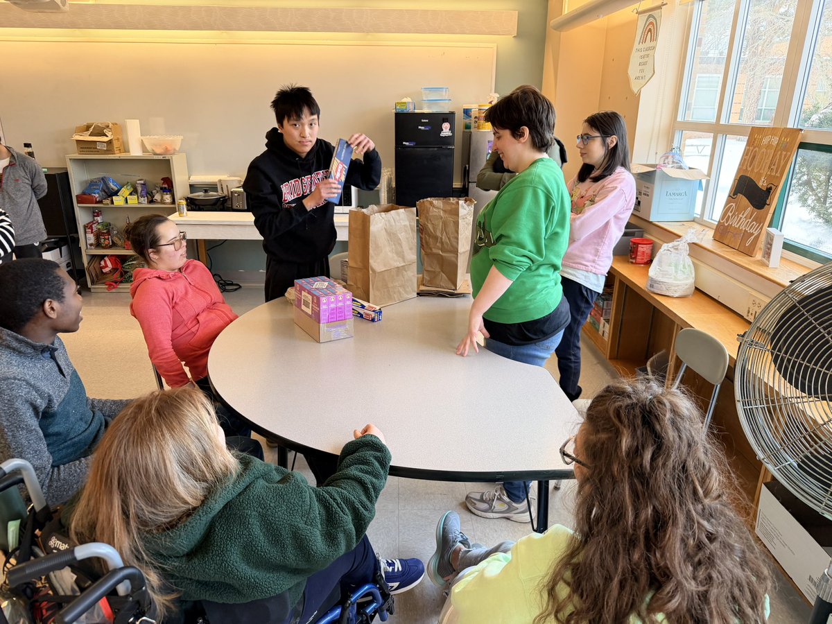 Kate DeLisle tweet media