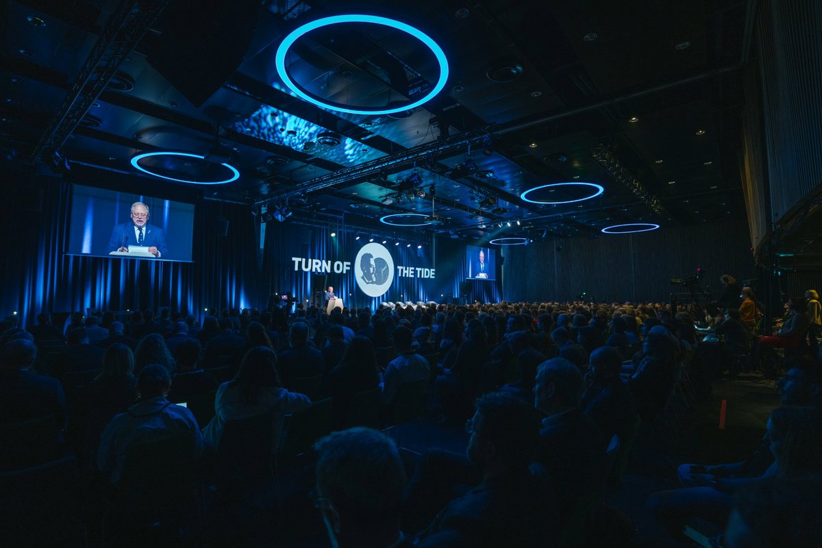 Queen's University tweet media