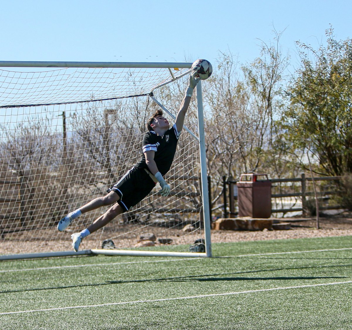 7EliteAcademyUK's tweet image. TOURNAMENT 🇬🇧🇺🇸🇿🇦 We’ve been putting our goalkeepers through their paces during the first day of their USA tour 👊

JOIN US 👇
🌐 uk.7eliteacademy.com/join/
📲 DM
📥 uk@7eliteacademy.com

#7EliteAcademyUK | #PlayerPathway | #USCollegeSoccer | #CollegeScholarships