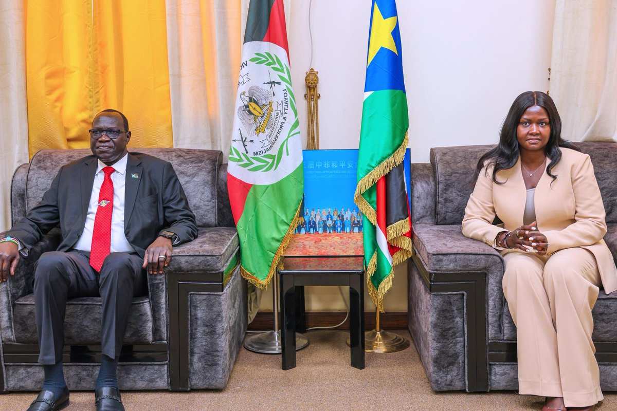 PICTORIAL: During reception by the Minister of Defense and Veteran Affairs, Lt. Gen. Chol Thon Balok, ahead of her meeting with veterans and wounded soldiers at Bilpam.