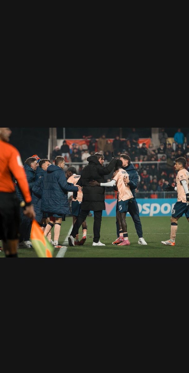 Imagine marking  a right wing back but then you close the right foot only for him to break it to the left and put in a delicious in-swinger. 

That sums up Emmanuel Godwin against Slavia Praha last week. 

Two great right footed crosses into the box and another delicious one into