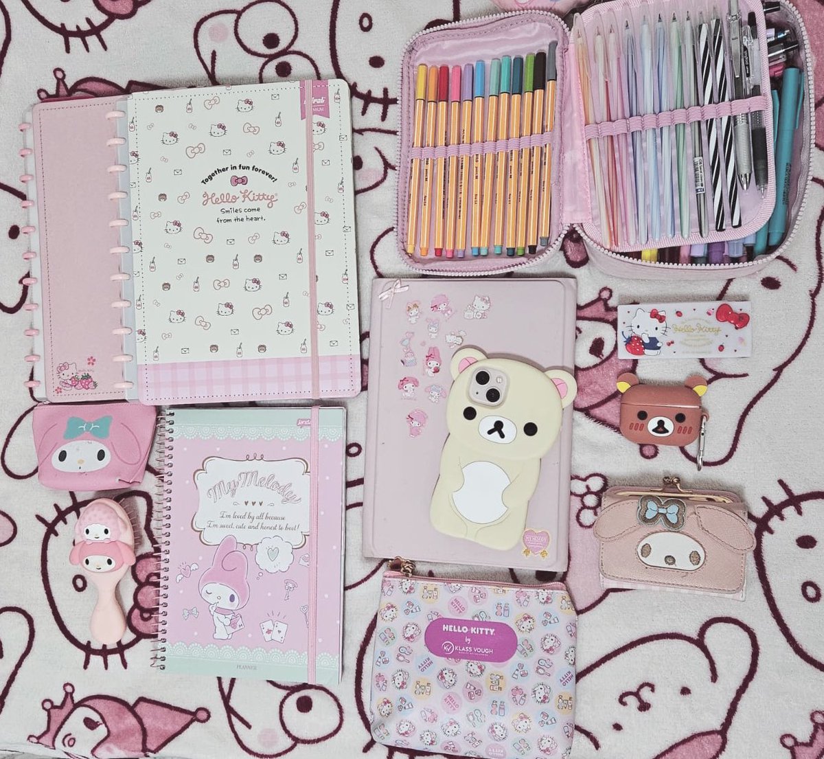 s1lent_peel's tweet image. meu material pro 7 periodo da faculdade !! ♡