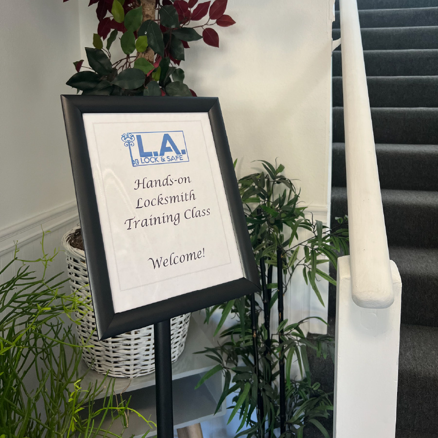 PACLOCK_USA's tweet image. Looking for hands-on locksmith training in Los Angeles? We were grateful to be part of L.A. Lock &amp;amp; Safe’s training class last weekend. Students rekeyed our UCS-CL30 cam locks and UCS-90A padlocks – and are now PROs in ELOK™ security! 

#Locksmith #PACLOCK #Education #LALock