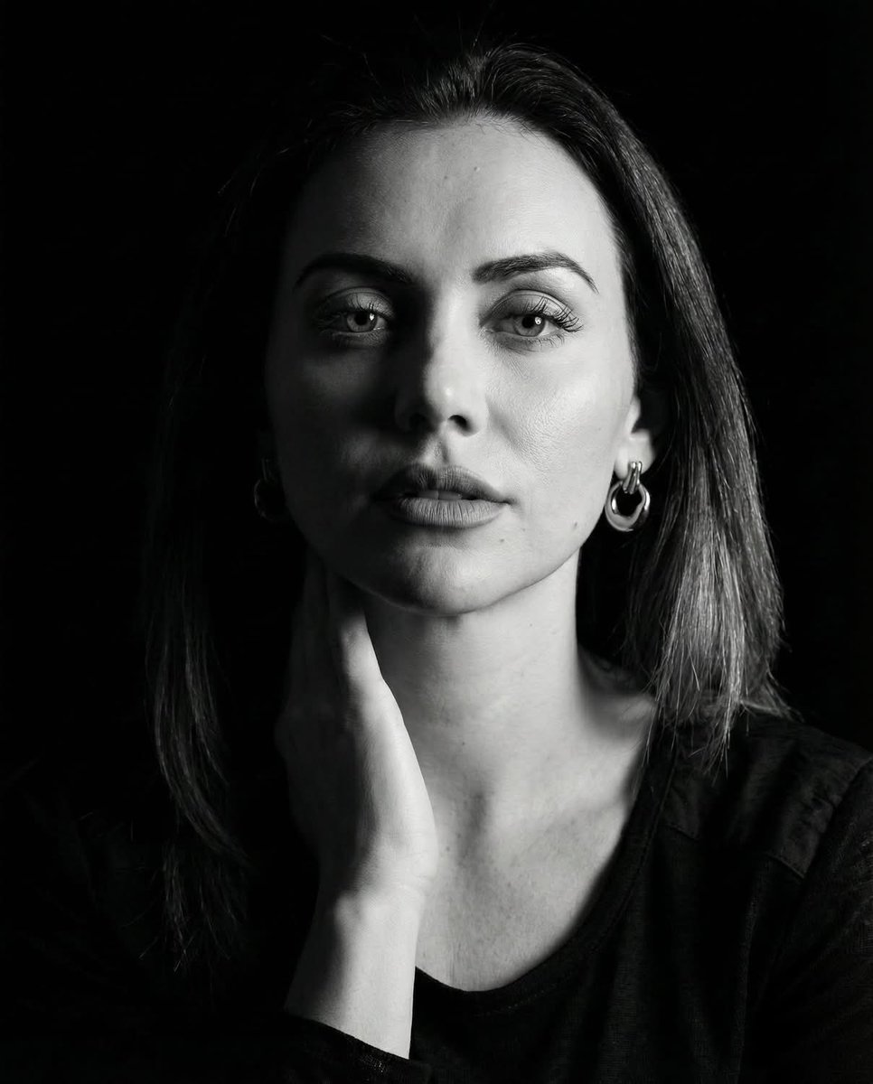 Muchos no son capaces de aguantar lo que aguanta un hombre.

Porque desde que arranca el día, ya está pensando en cómo resolver, en cómo sostener, en cómo llegar. 

Y ni siquiera lo cuenta. 

Se traga el cansancio, el estrés, la presión de no fallar… porque siente que no tiene