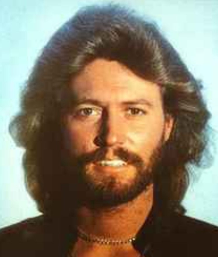 Ist Gil eigentlich die Sparversion-Reinkarnation der echten Musik-Ikone Barry Gibb von den Bee Gees? 🤣 #ibes