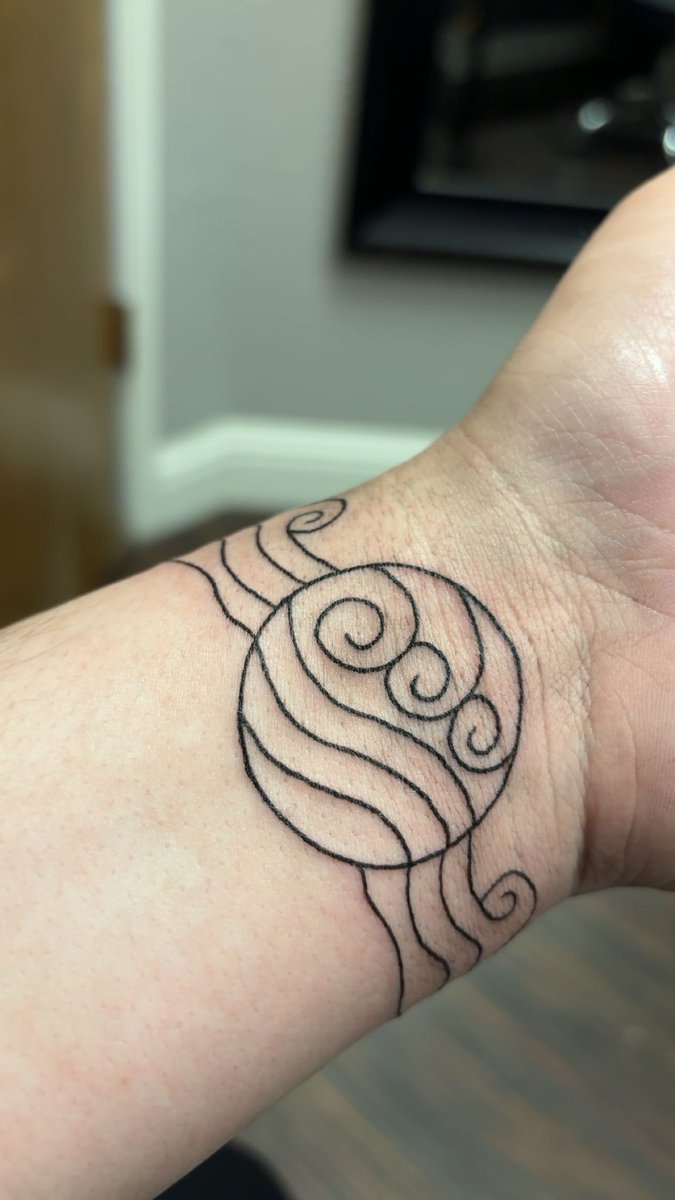 RlyTyler's tweet photo. one of the main reasons i have a waterbending/water tribe tattoo btw https://t.co/fmIoVyEmHP