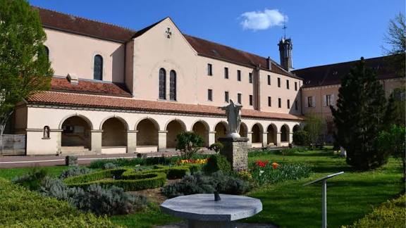 ADHESIÓN AL COMUNICADO OFICIAL DE LA FSSPX SOBRE LAS CONSAGRACIONES EPISCOPALES DEL 1 DE JULIO 2026

circulosantoreino.blogspot.com/2026/02/adhesi…