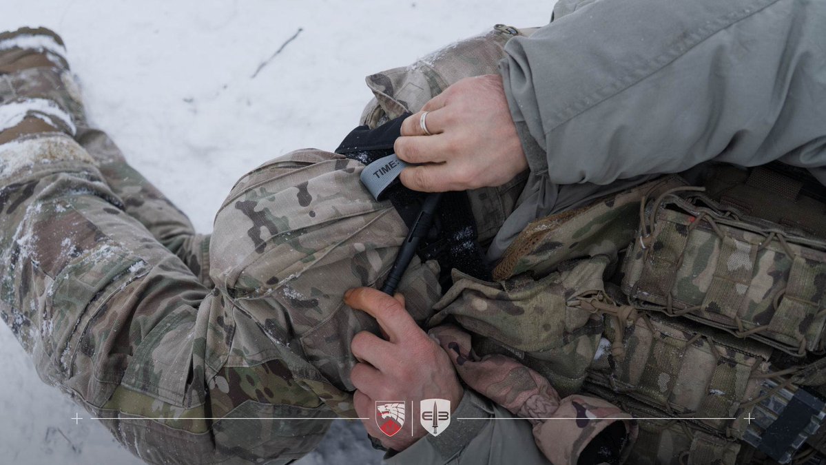 3sofua's tweet image. Experienced combat medic = lives saved🩸
To save brother-in-arms needs endless practice.
3rd #SOF Regiment medics train until their skills are instinctive

We don't just learn; we master 🐺

Want to be part of an elite team?
Join the Brave! @SOF_UKR

📞+380933356598 (WA, Signal)