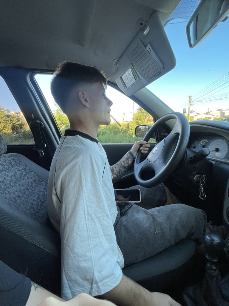 offmagi's tweet photo. homem mais gostoso que já pisou na Terra https://t.co/KSjJMLIWxD
