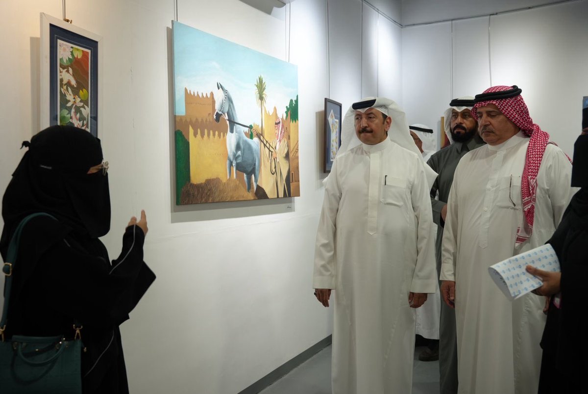 افتتاح معرض “همّة” التشكيلي الأول بالطائف بالشراكة مع جمعية الثقافة والفنون

الطائف _ردة الحارثي 

افتُتح معرض “همّة” التشكيلي الأول بمحافظة الطائف، وذلك بالشراكة مع جمعية الثقافة والفنون بالطائف، وسط حضور لافت من الزوار والمهتمين بالفن التشكيلي، إلى جانب عدد من الإعلاميين