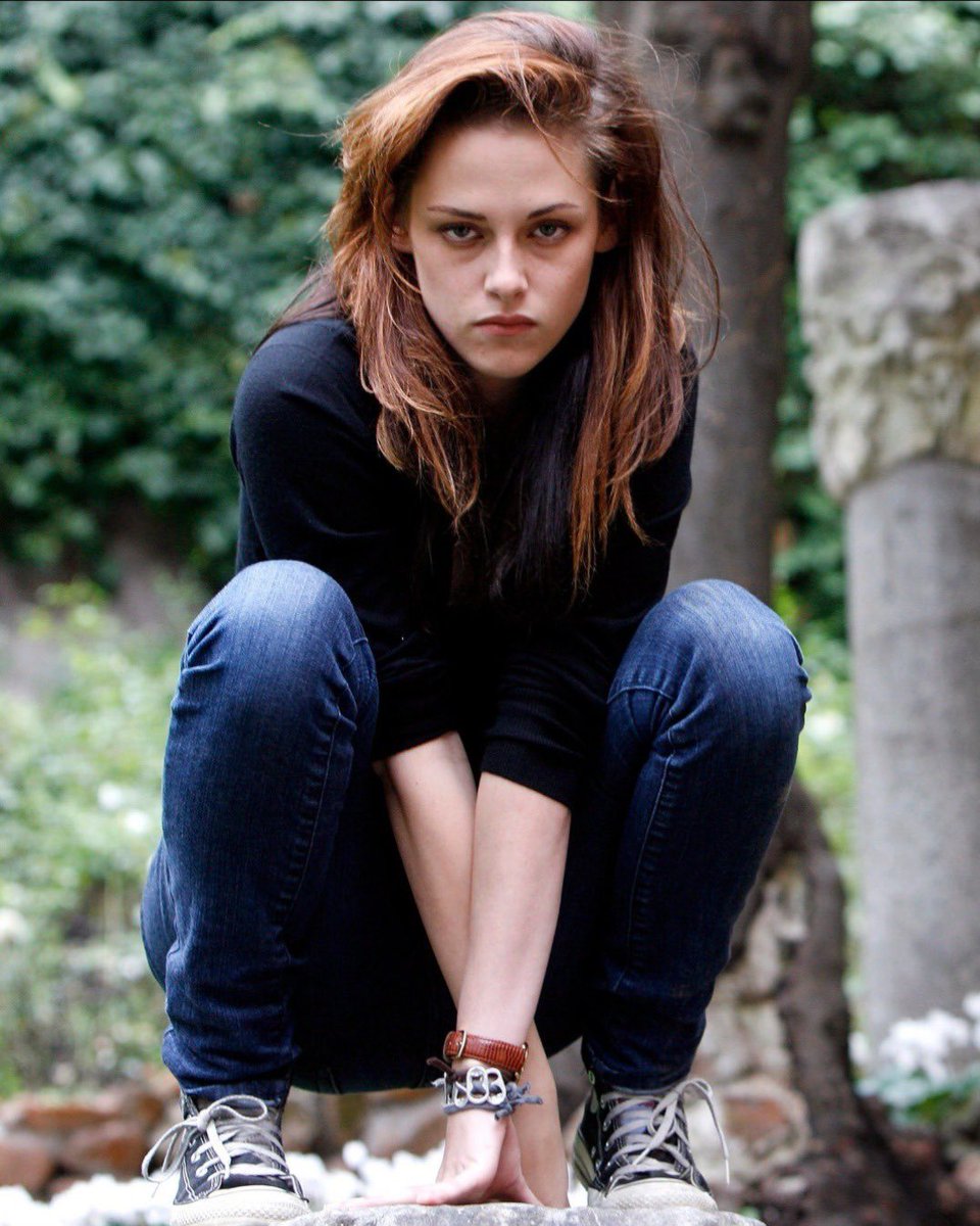 bestofkristenj's tweet image. Kristen Stewart (2008)