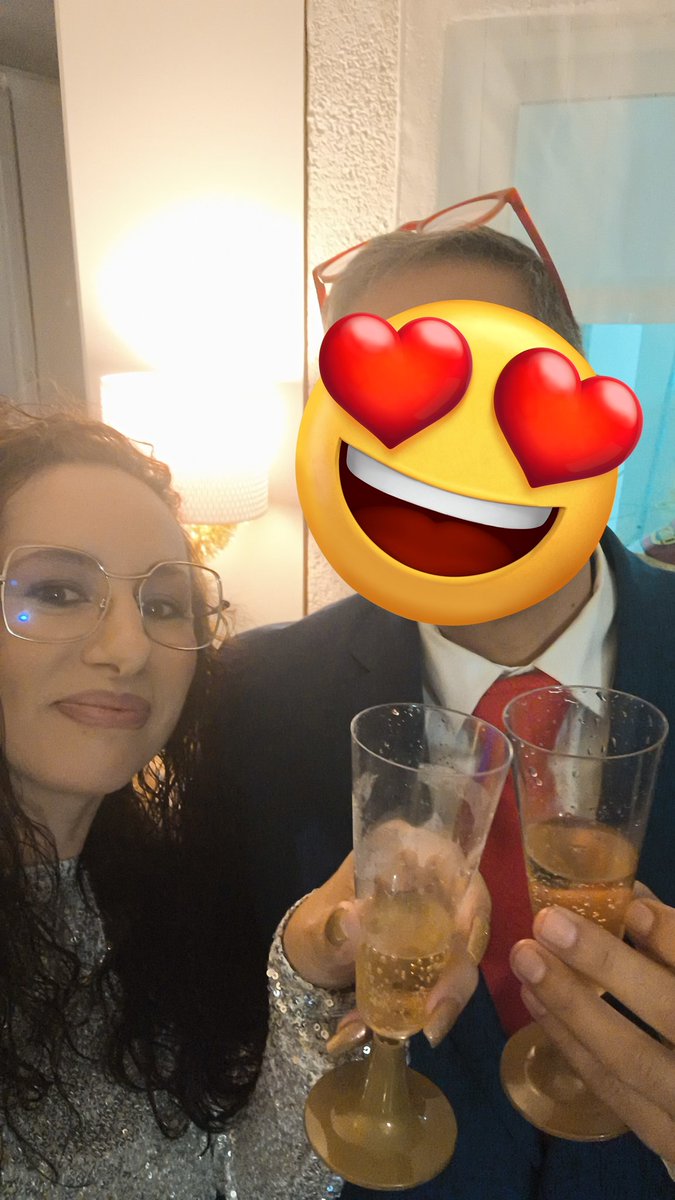 Vanessa S tweet media