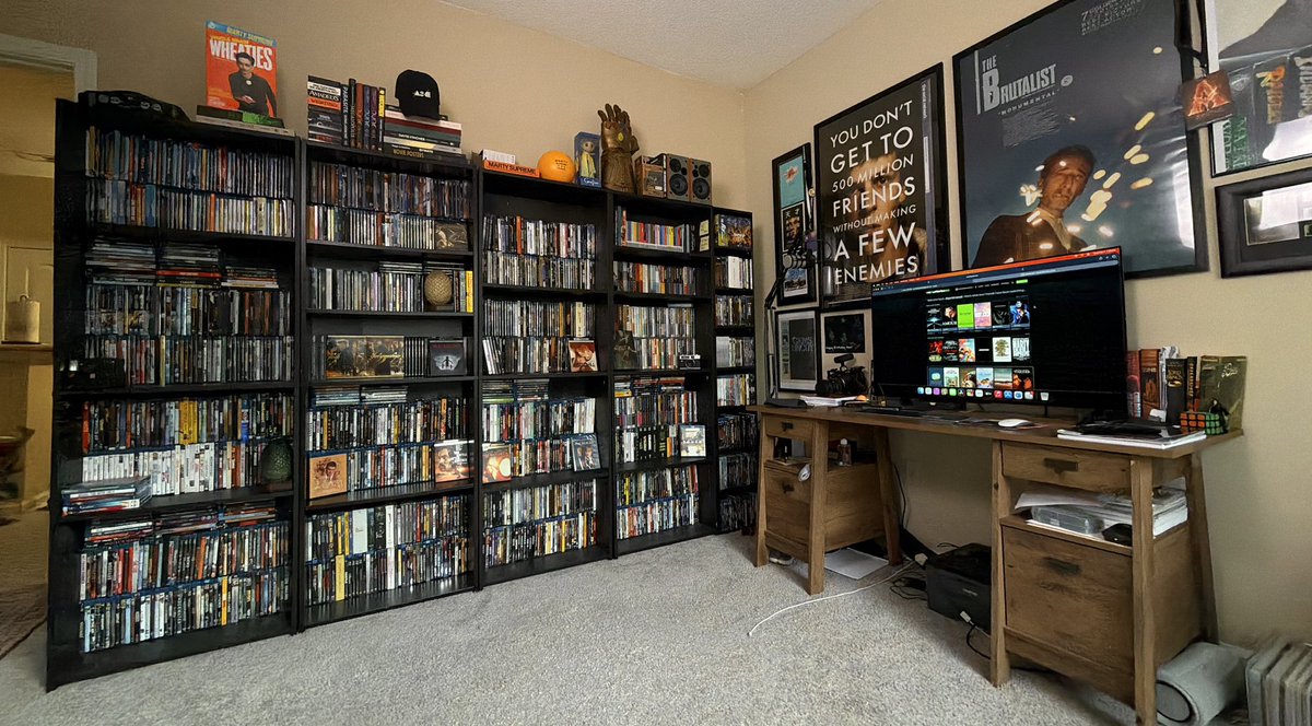 van watches movies tweet media