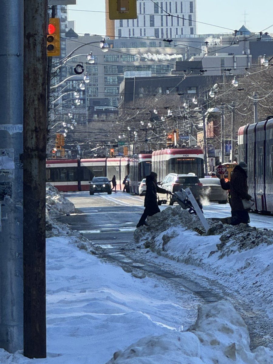 DevinH1215 tweet media