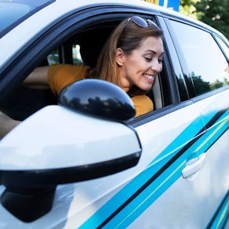 choquei's tweet image. 🚨ATENÇÃO: Com as novas regras do exame da CNH, se o carro “morrer”, o candidato não será mais eliminado automaticamente. Ele poderá continuar a prova, desde que consiga se recuperar e conduzir o veículo com segurança.