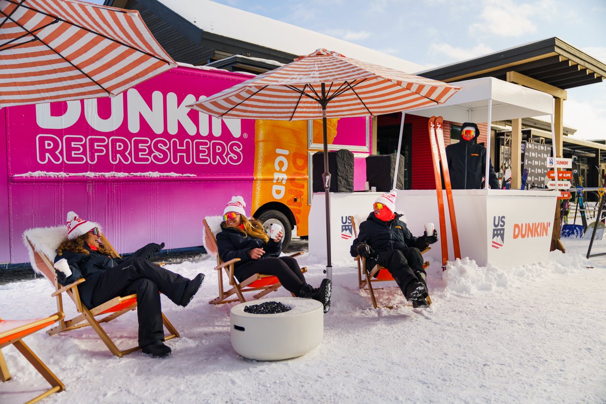 EventMarketer's tweet image. News Brief: This week’s hot topics in experiential span Bud Light's City of Kegs, a fortune-telling seal and Dunkin' on the slopes. 🏂

Full recap: tinyurl.com/mr2rwc3x