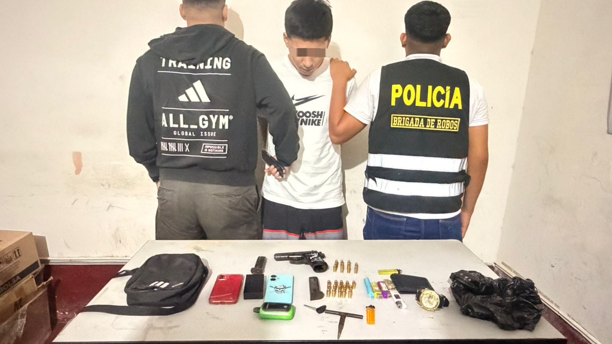 #Tumbes 📍 | 𝑮𝒐𝒍𝒑𝒆 𝒂 𝒍𝒂 𝒄𝒓𝒊𝒎𝒊𝒏𝒂𝒍𝒊𝒅𝒂𝒅: 𝒄𝒂𝒆 𝒍í𝒅𝒆𝒓 𝒅𝒆 𝒃𝒂𝒏𝒅𝒂 𝒄𝒐𝒏 𝒂𝒓𝒎𝒂𝒔 𝒚 𝒎𝒖𝒏𝒊𝒄𝒊𝒐𝒏𝒆𝒔 💥

En una intervención estratégica, efectivos de la Policía Nacional del Perú capturaron al presunto cabecilla de una organización criminal, quien