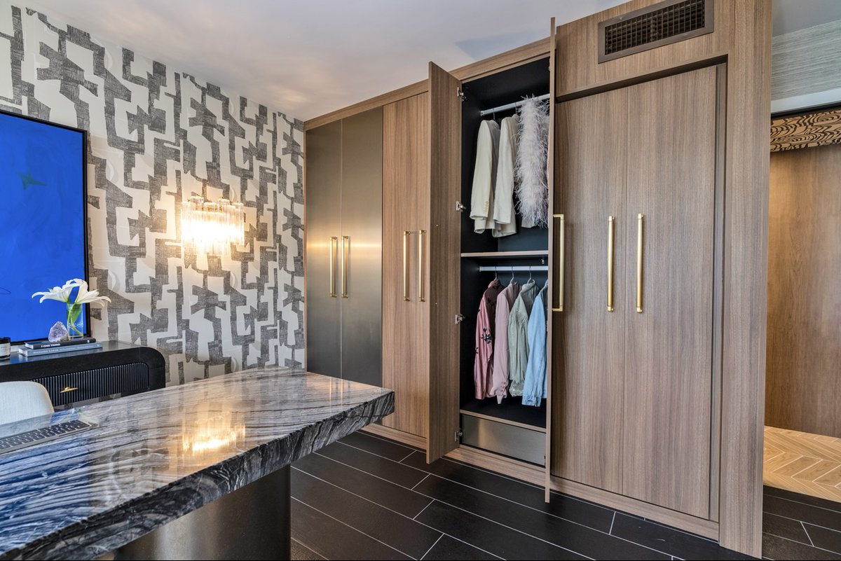 CESarasota's tweet photo. Work smarter. Store better. Custom built-ins designed to elevate your office. #customdesign #office #homeinteriors https://t.co/W0DLZoEO1f