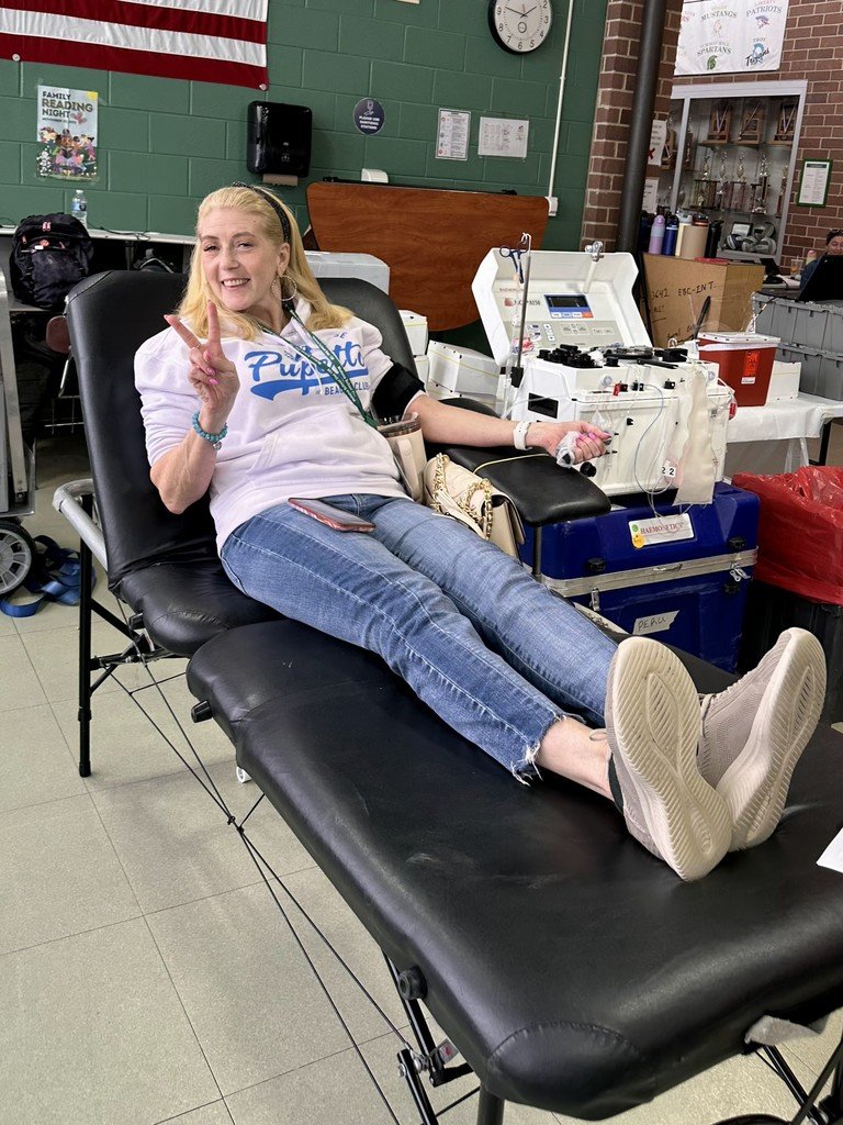 The Mokena Junior High Positive Impact Team's  3rd Annual Blood Drive with the American Red Cross is underway!  Staff and community member walk-ins are welcome until 6pm at MJHS.  Come on out!