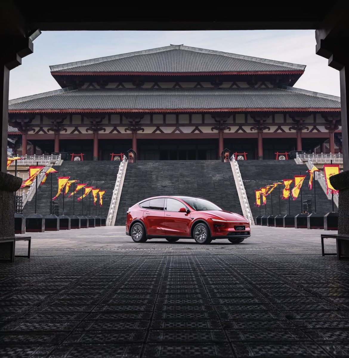 The Tesla Newswire tweet media