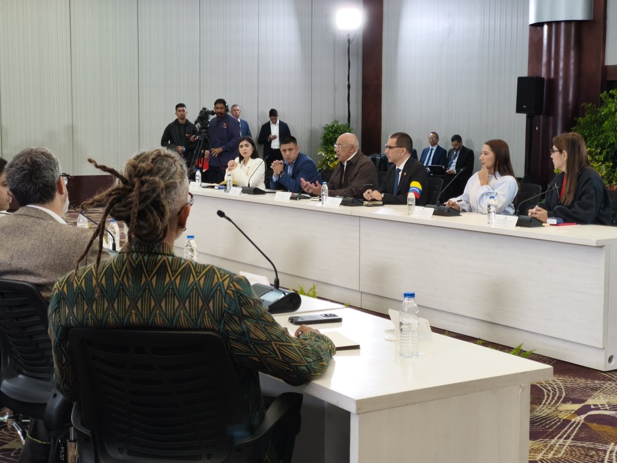Junta Directiva de la AN, encabezada por su Presidente Diputado Jorge Rodríguez, sostiene reunión de trabajo con las y los representantes de sectores, sociales, económicos, políticos y culturales del país, para establecer el Programa de Paz y la Convivencia Democrática.