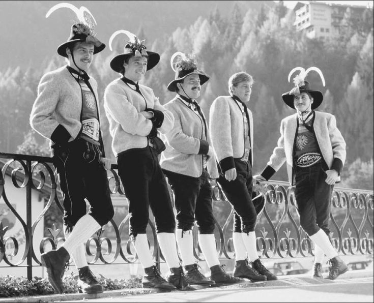RootsReturn's tweet photo. Tyrolean men in folk clothing. https://t.co/XSfwDx80ut