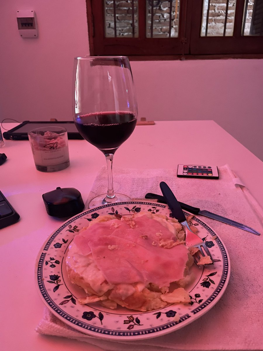 fernichix's tweet photo. desde q vivo sola ✨ https://t.co/DMhQatdFqg