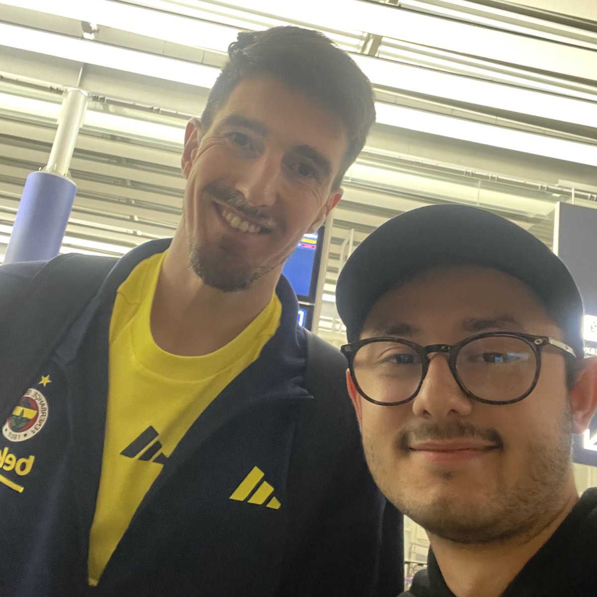 Efe tweet media