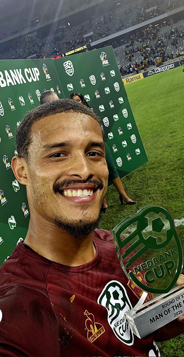A wondergoal from Devin Titus earns him tonight's Man of the Match award ⭐️

#HeartoftheCape #MoreThanFootball #StellenboschFC 🍇