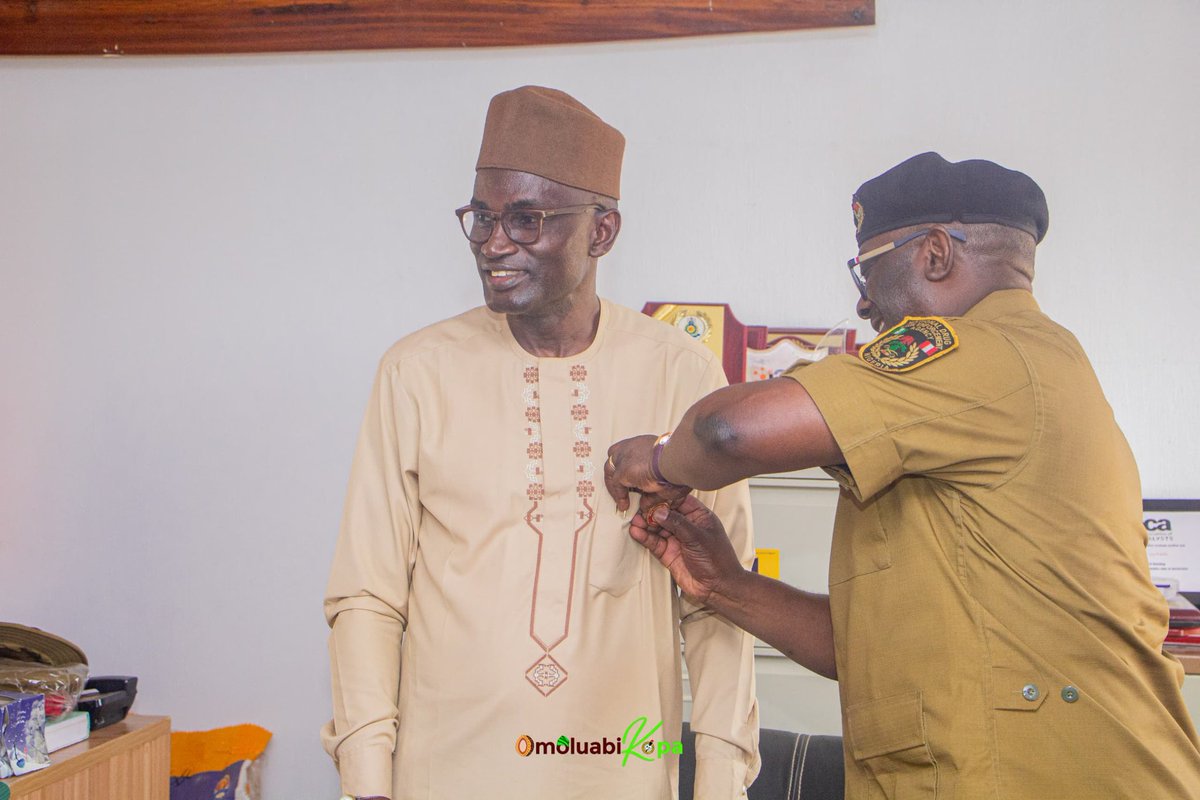 osunofficial's tweet photo. NYSC Osun deepens partnerships with NDLEA & NTA to strengthen youth development and drug abuse prevention.
State Coordinator, Mr. Kubiangha Ekeng Ita, honoured as WADA Ambassador in Osogbo.
#NYSCOsun #WADA #SayNoToDrugs #YouthDevelopment #NDLEA #NTA #ServiceWithImpact
https://t.co/a99pQnk13o