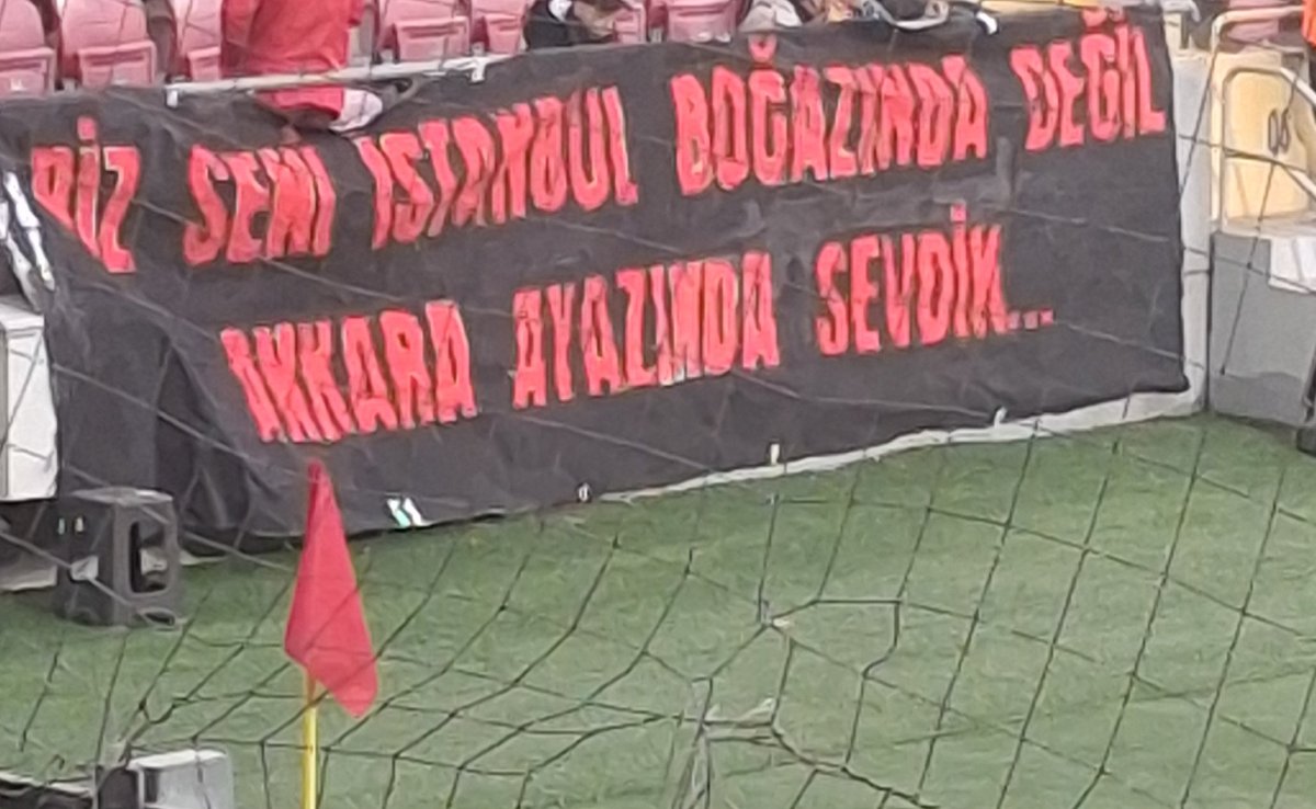 sadece gül🇹🇷 (@glyd10837210) on Twitter photo 