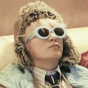 두바이쫀득쿠키왜사먹냐
나한테는 두바이쫀득아저씨있는데