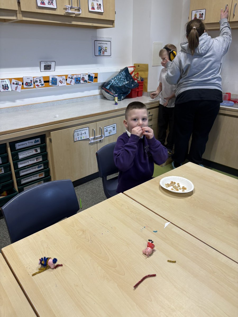 Mrs Kane tweet media