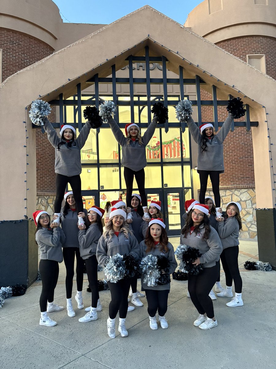 Hanks Cheer tweet media