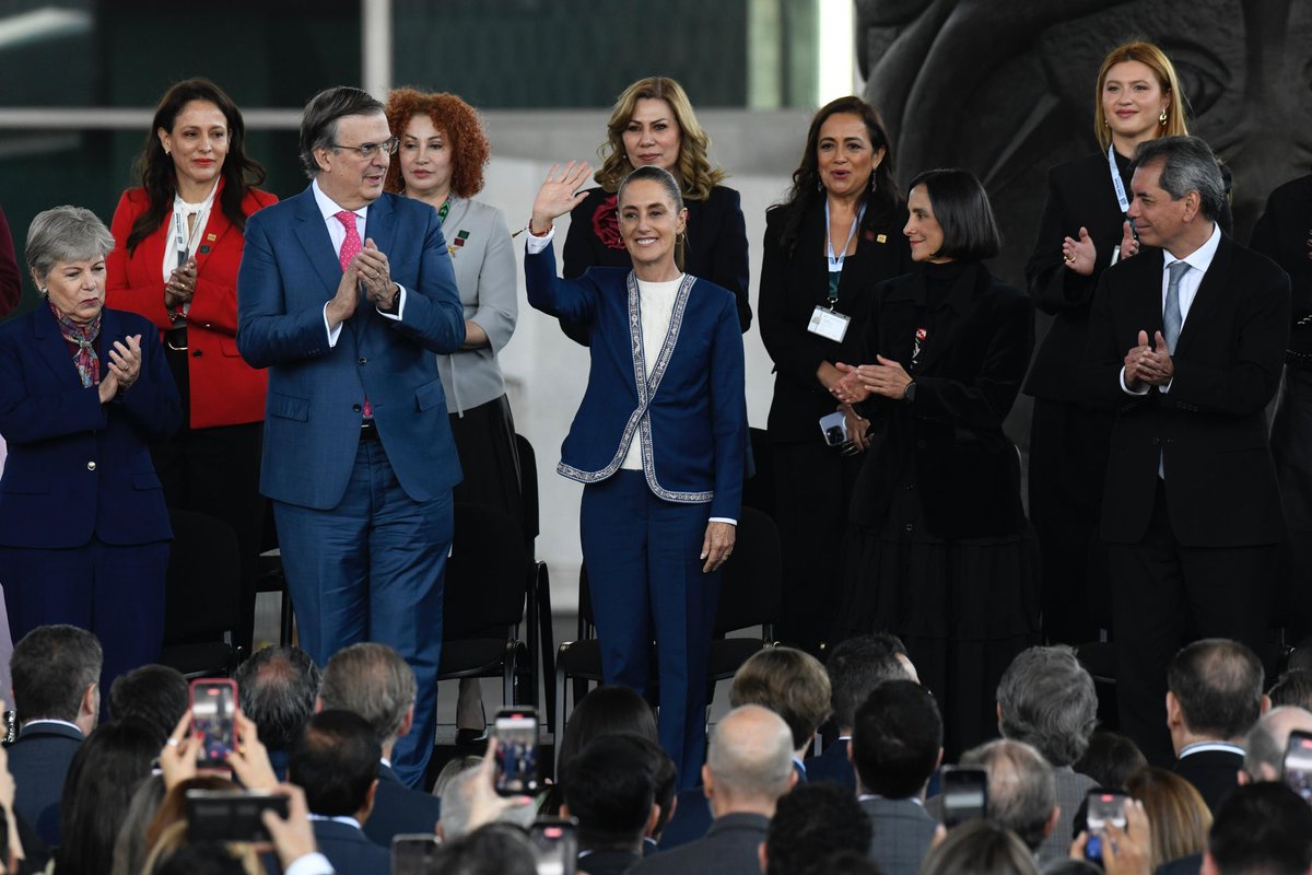 Iván Escalante tweet media