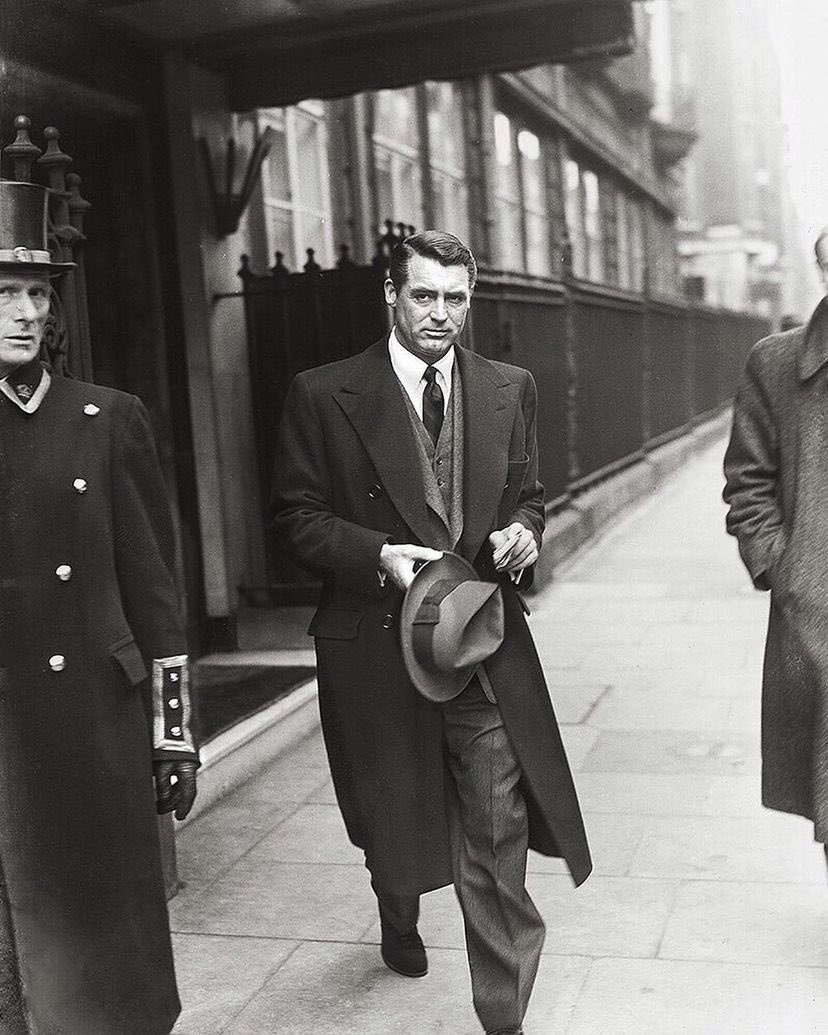 Thebestfigen's tweet image. This is how all men should dress.