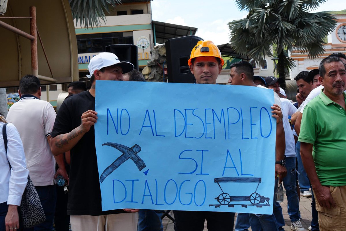 Café Radio tweet media