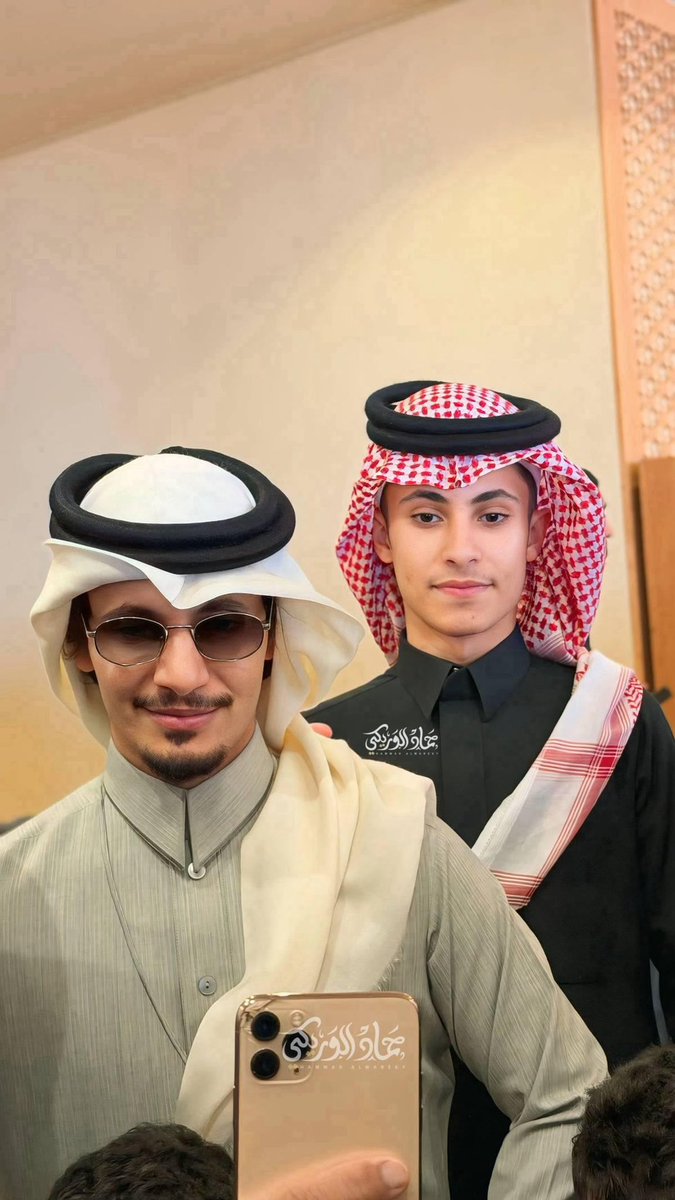 3tim_7's tweet image. ودك  مطانيخ نجد تسوي اسواته 
واللي ماسوا سواه ايحط بالشرطه 

يهديك جيبً على ( الطبلون  ) لوحاته 
هاذي فعايل ( محمد ناصر السلطه ) 

.
@MOHAMMED_alslth