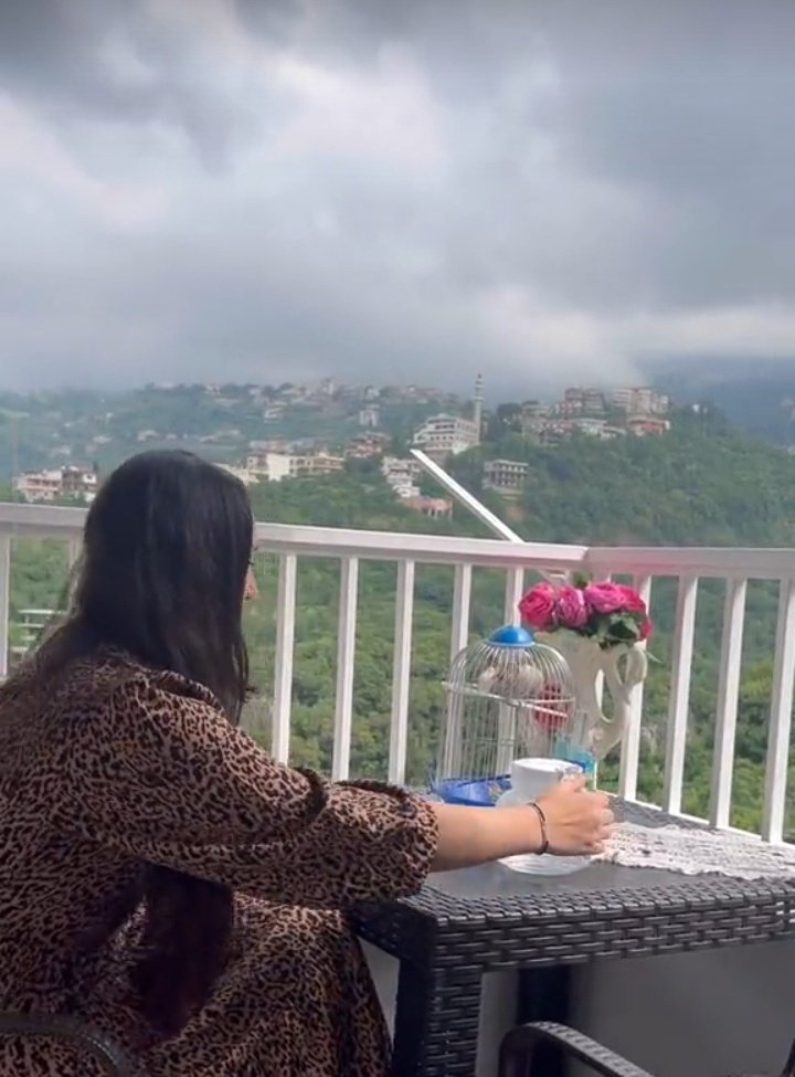 yehya_dr's tweet image. ياترف عمري 
    كل المشاعرِ الرقيقة
                  نحوكِ وبكِ وإليكِ ،،
ومن هنا اكتفيتُ
             فلا قبلك وبعدكِ 💓