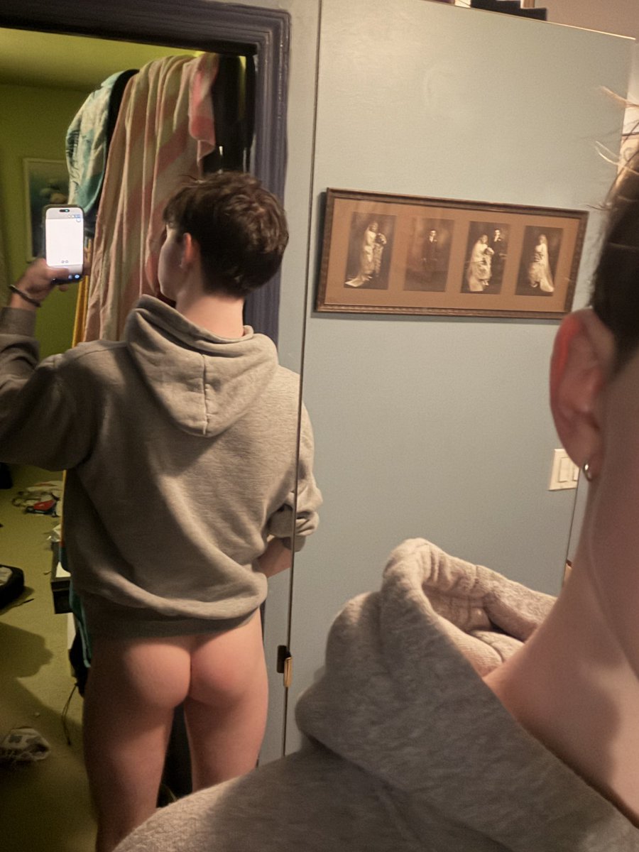 twink_ivan's tweet photo. #newhaircut #gay https://t.co/qpioDvltIH