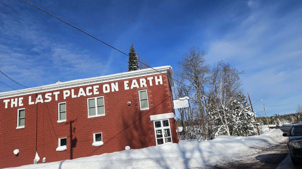 Florida  peeps, have you ever been tempted to turn north on Tamiami Trail (US 41)  and follow it til it stops? I here might that be, you ask? Copper  Harbor, at the very tip of the <a href="/Visit_Keweenaw/">Keweenaw Peninsula</a>  Peninsula, which is itself off of Michigan’s Upper Peninsula! This is  the spot