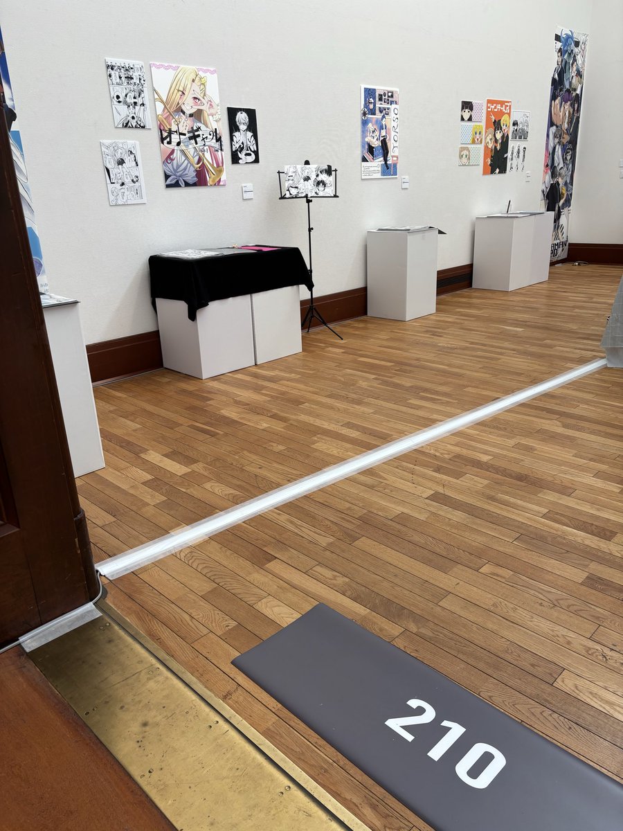 サガビの制作展がはじまりました！
卒業・修了制作展は京都市京セラ美術館 、マンガは2階の210号室です。
進級制作展は本部キャンパス、マンガはC棟4階の講堂で開催。
ぜひお立ち寄りください！
#嵯峨美 #嵯峨美マンガ