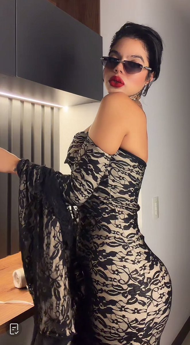 Ese culo esta cabron, mami tú tas bendecida💋💋💋💋

por cuerpo no es mi amorrrrrrrr

FELIZ CUMPLEAÑOS MELIGATE
#PandillaGateX