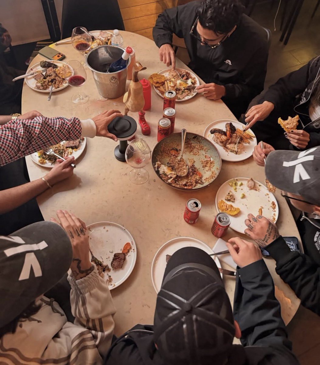 Sadvaritos México tweet media