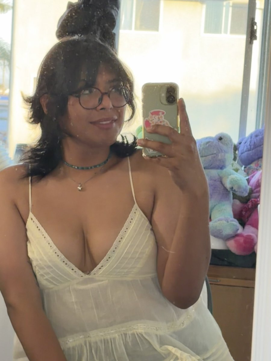 Qisforquesillo's tweet photo. Pretty hot today 🌞💕
#translatina #mtf #plussizetrans #transgirl https://t.co/Zv4oOIZLnw