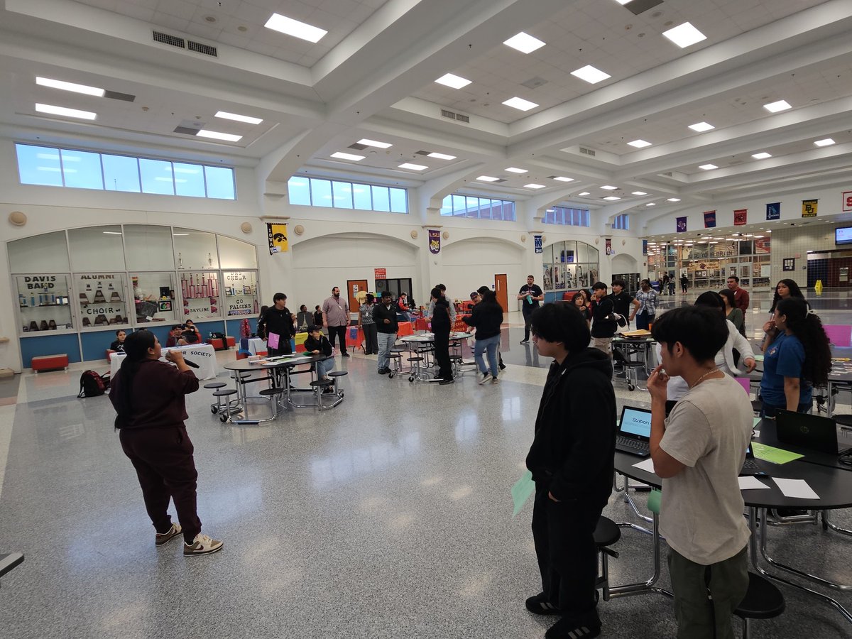 _MsHubs_'s tweet image. TELPAS Night at the Nest! Full of games, prizes, AND important information regarding TELPAS! ❤️💙