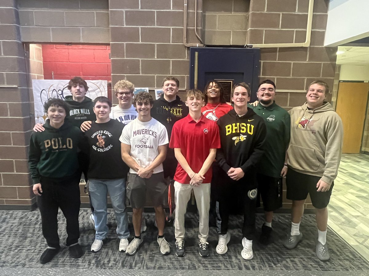 DakotaRidgeFootball tweet media