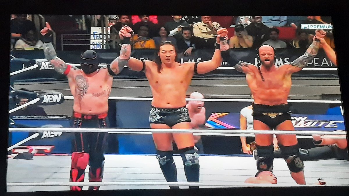 St4irway2H3aven's tweet image. victoria de la familia de don callis contra los Death Riders

que luchaza nos entregaron, los 2 equipos lpm #AEWDynamite #AEWonTV #AEW